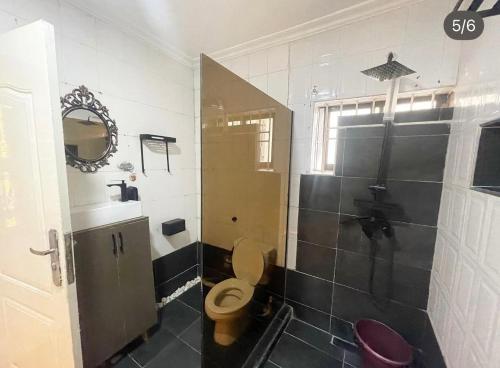 Koupelna v ubytování IlewaLekkiLagos