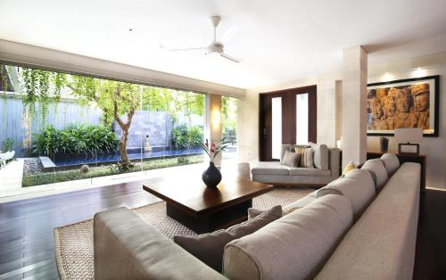 Kedonganan Beach Villa – Photos 3
