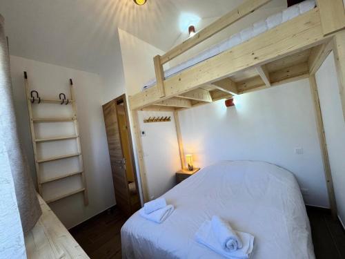 En eller flere senge i et værelse på Chalet Berg - CHALET BERG MAE-2593