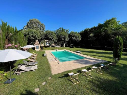 Historic Manor With Pool In Quercy