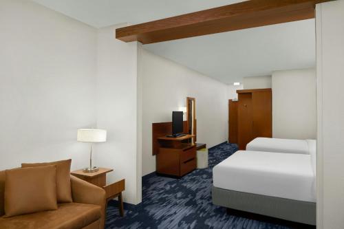 Giường trong phòng chung tại Fairfield Inn & Suites by Marriott Richmond Ashland