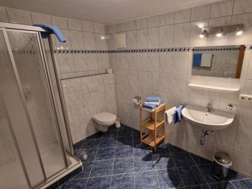 Et badeværelse på Oberschernthann App 1