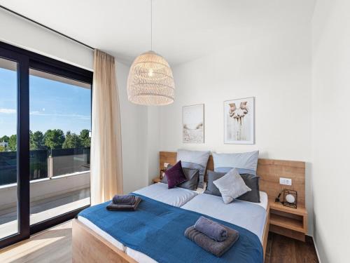 Modern Villa with Private Pool, sleeps 8