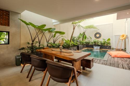 Hồ bơi trong/gần Nyaman Wangi Villa, Kota Baru Parahyangan