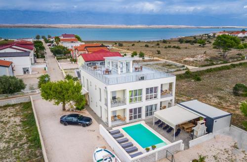 Family friendly apartments with a swimming pool Vir - 23976