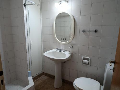 Et badeværelse på Oasis Cochera opcional