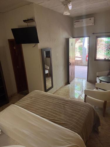 Μια τηλεόραση ή/και κέντρο ψυχαγωγίας στο Pousada Belvedere da Serra