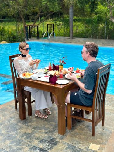 Mad på resortet eller i nærheden