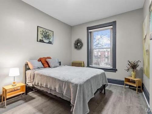 Ένα ή περισσότερα κρεβάτια σε δωμάτιο στο Windsor Way Retreat by StayLage