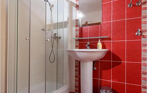 Nice Apartment In Medulin With Wifi