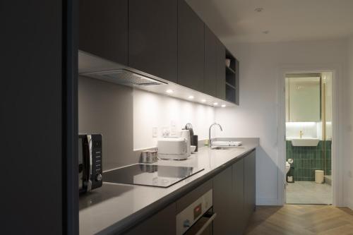 Bright & Contemporary 1BED Apartment in Birmingham photo 4