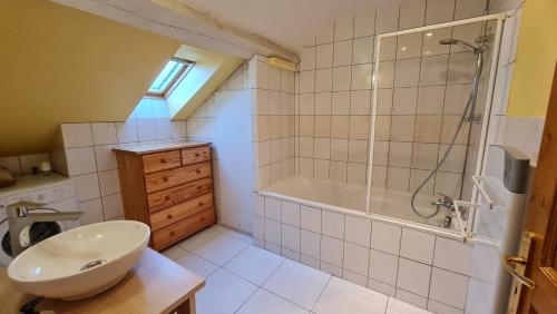 Koupelna v ubytování DOMAINE DES GRAVIERS