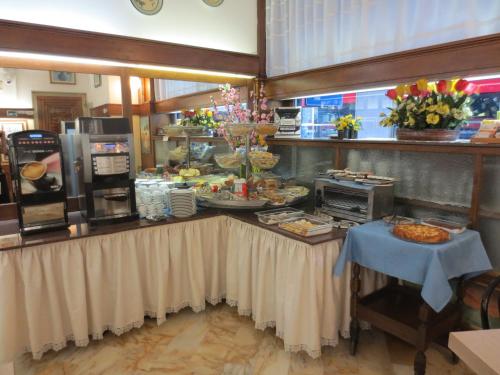 Gallery image of Hotel Italia City Center in Mantova