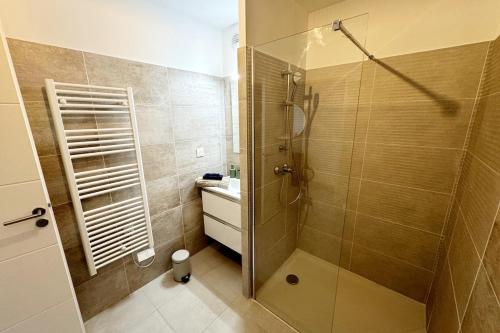 Appartement neuf, tv, wifi, clim, parking gratuit