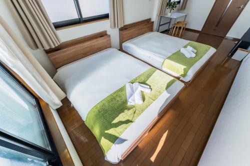 3 Minutes to Tamade Station Over 150sqm 3 Private Rooms Up to 11 Guests Namba 7 Minutes