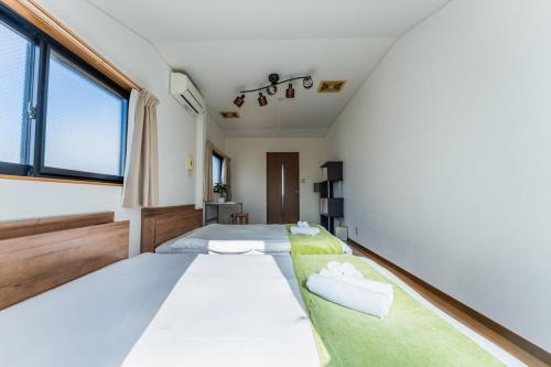 3 Minutes to Tamade Station Over 150sqm 3 Private Rooms Up to 11 Guests Namba 7 Minutes