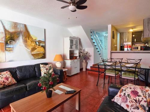 Stylish Duplex in Parque Santiago II