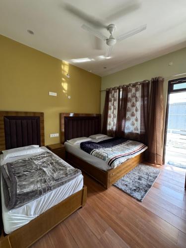 Fotografie z fotogalerie ubytování Hotel chopta view v destinaci Sari