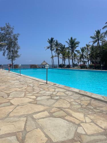 Hồ bơi trong/gần 2 bedroom beachfront