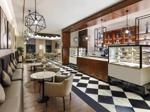 Posezení v ubytování Movenpick Hotel & Residences Hajar Tower Makkah