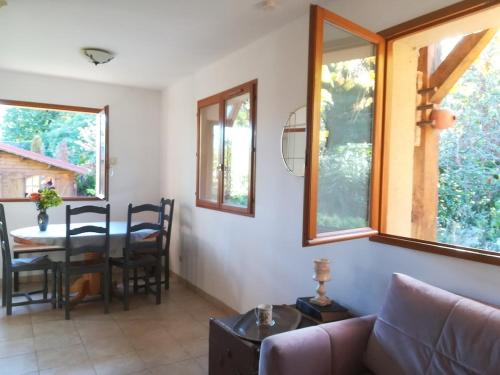 Et opholdsområde på Charmant cocon, jardin, aux portes de Verneuil