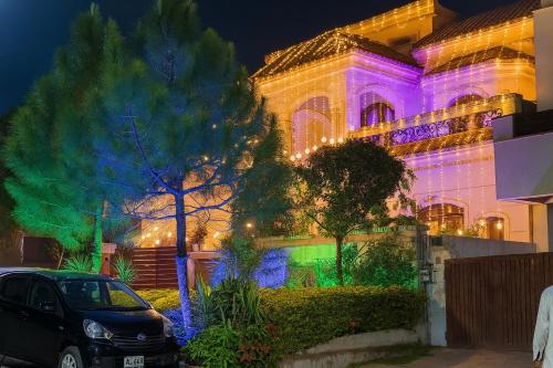 Tòa nhà nơi nhà khách tọa lạc