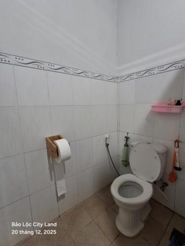 Et badeværelse på Lương Y Trần Thúy Liên