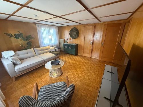 Posezení v ubytování LaVida Wave Lakeside Haven Interlaken