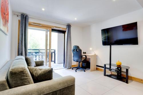 Grand Paradis B11 - Good location & parking