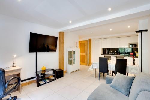 Grand Paradis B11 - Good location & parking