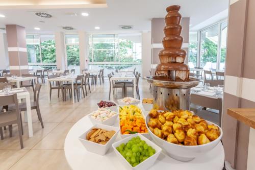 Jídlo v hotelu nebo okolí