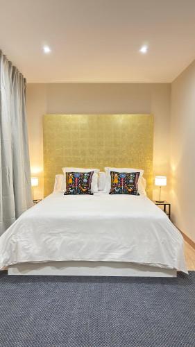 BookinMadrid - Puerta del Sol - Tirso De Molina