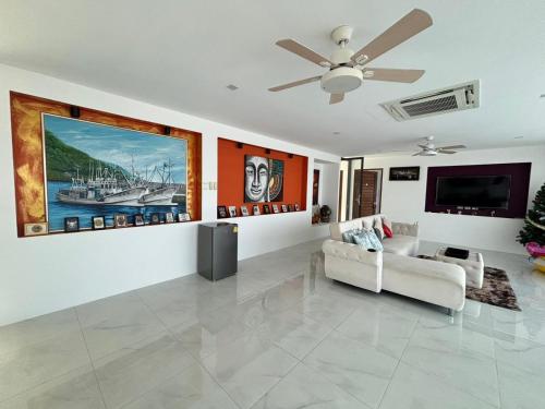 Et tv og/eller underholdning på Paradise Big Villa Samui 5 bed