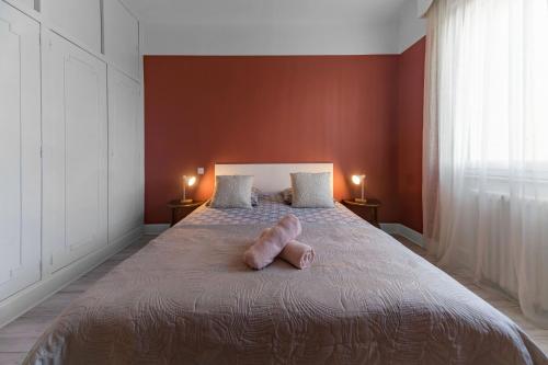 Postel nebo postele na pokoji v ubytování Maison Louis - Maison 3 chambres sur 2 niveaux, cœur de ville