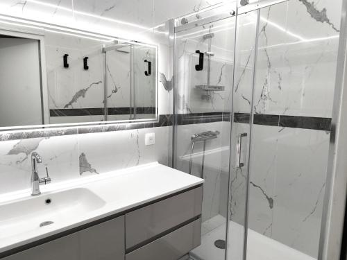 Duplex savoyard 6 pers au centre de Méribel avec wifi - FR-1-411-863