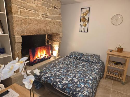 Postel nebo postele na pokoji v ubytování Cosy Appartement Hyper Centre-Ville