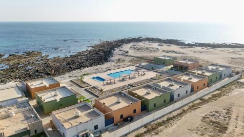 Roushan Resort