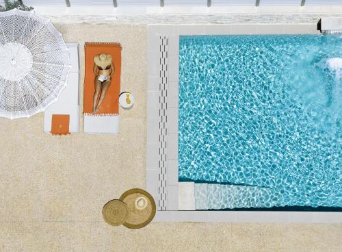 Bazén v ubytování Lyra Petra Villa nebo v jeho okolí