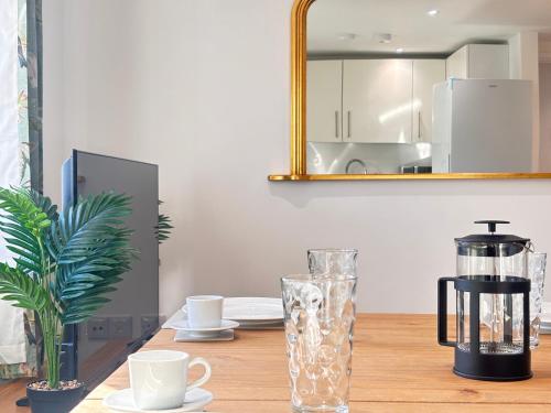 Køkken eller tekøkken på Bright Cozy 2 bedroom Apartment in Oxford