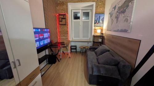 Compact Loft - Metro - Fast WiFi - Heart of Wola Business Hub