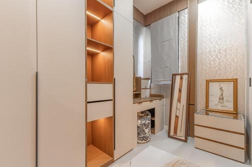 Et badeværelse på ThaiHomeLuxury6B villa walkingst