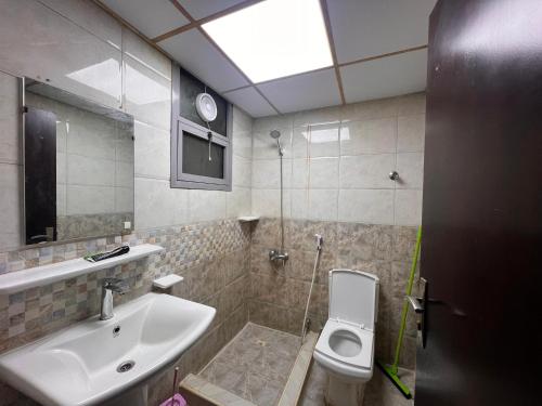 Koupelna v ubytování عجمان المويهات 2 Ajman