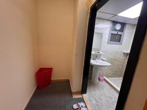 Koupelna v ubytování عجمان المويهات 2 Ajman