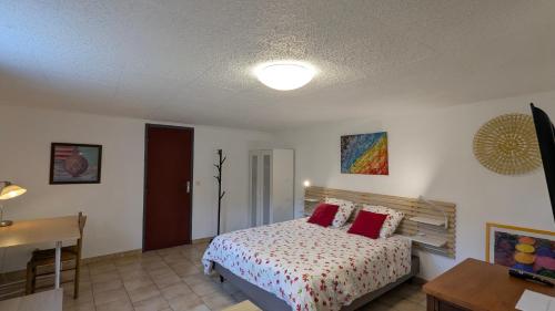 Studio 28m2 climatisé,WIFI, proche des calanques,plages