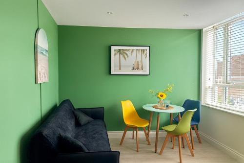 Et opholdsområde på Contemporary Modern Studio