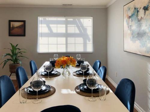 Billede fra billedgalleriet på Marbella Lane - Elegant Home in SJ i Willow Glen