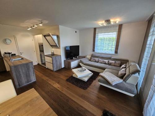 Design Apartment Velden am Wörthersee mit Terrasse & Parkplatz