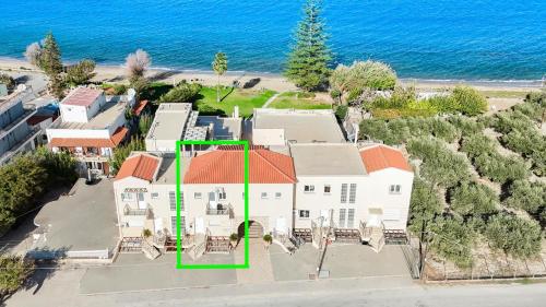 Kalyves Sand- Beach front apartment