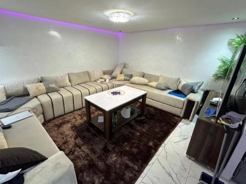 Et opholdsområde på Appartement meublée à RABAT for CAN 2025