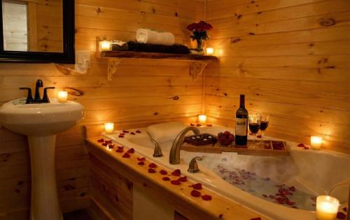 Φωτογραφία από το άλμπουμ του The Sundowner on Lake George σε Lake George